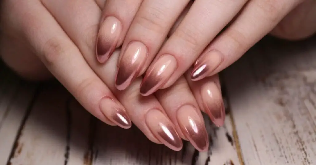 Almond nail