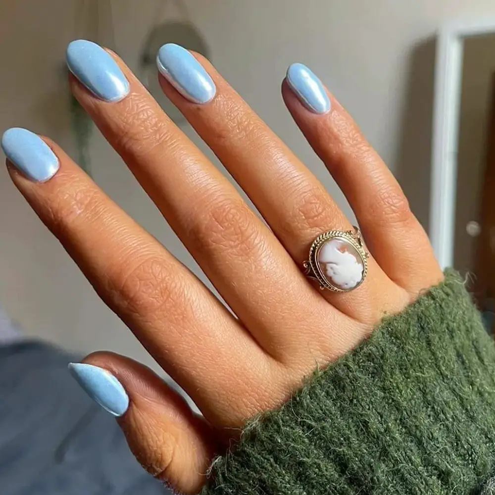 blue nails