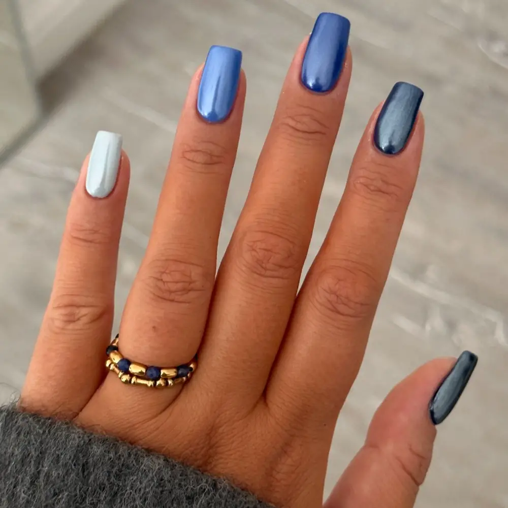 blue nails