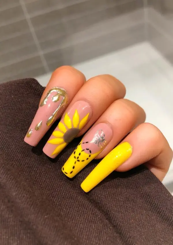 Sunflower nail art